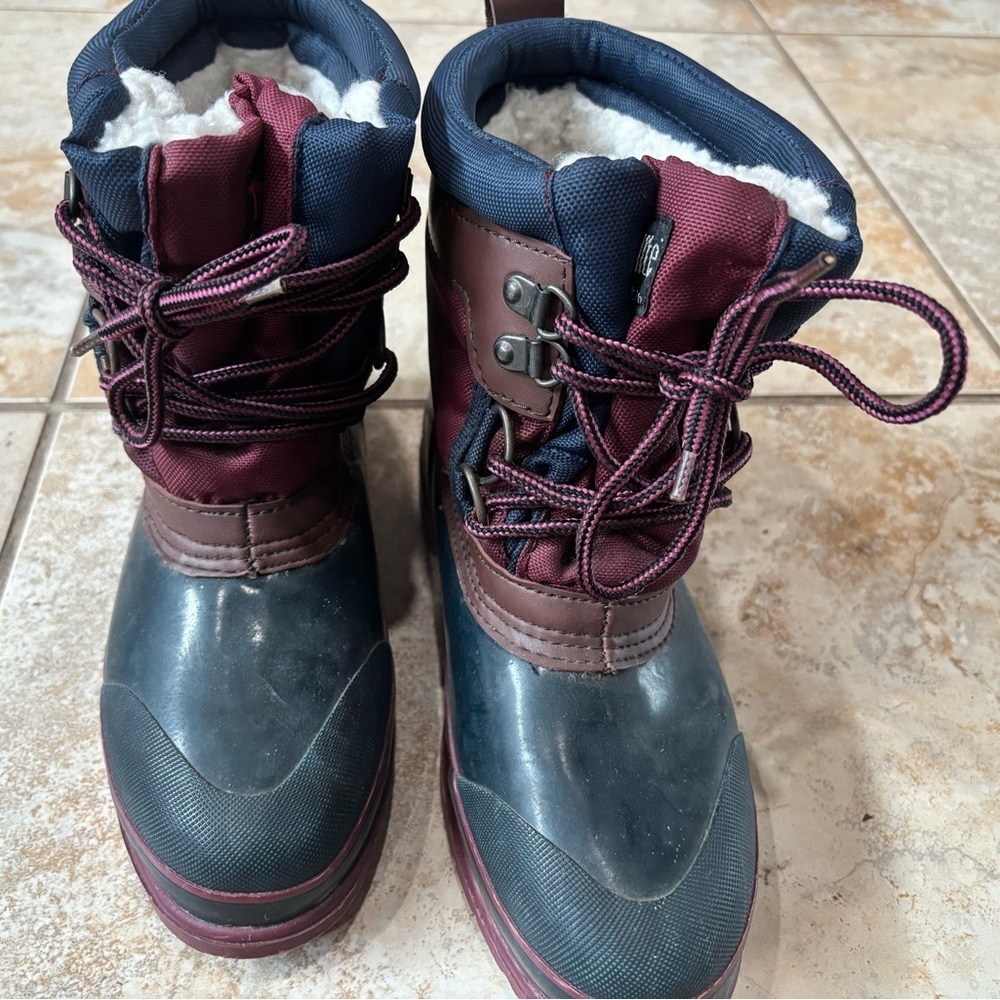 Stylish thermolite Two-Tone Winter Boots